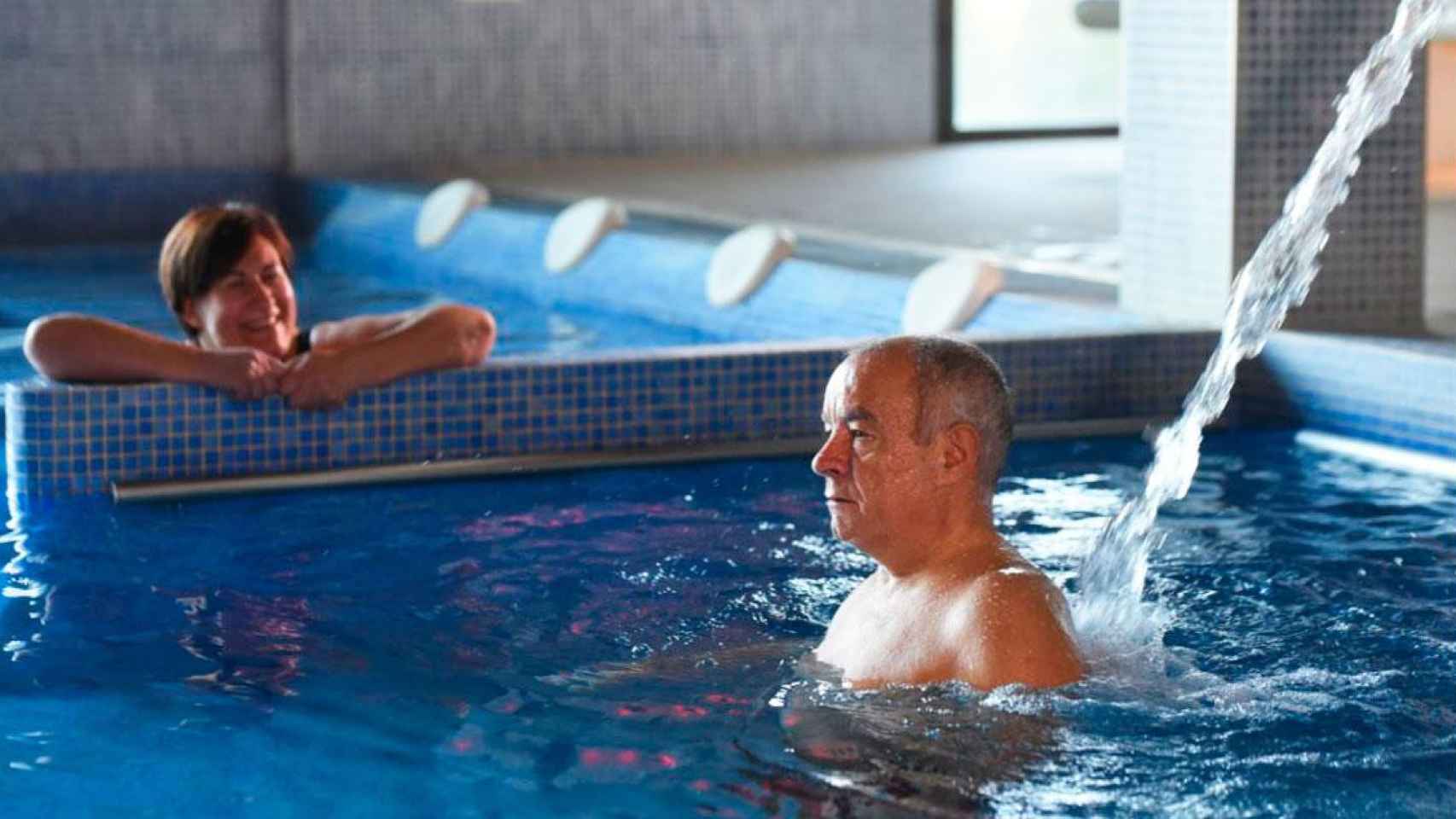 Imagen de una pareja en un balneario que se acoge a la Imserso / CG