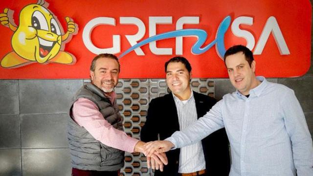 La dirección de Grefusa y de la 'start up' Play & Go tras anunciar una inversión que busca que los aperitivos del grupo lleguen al público más jóven / GREFUSA