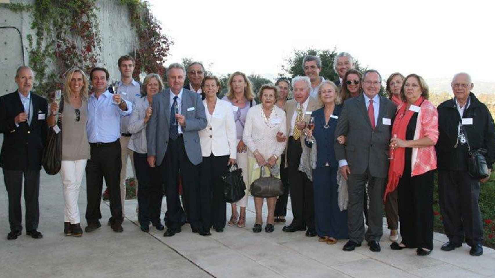 Foto de familia de los antiguos propietarios de Freixenet