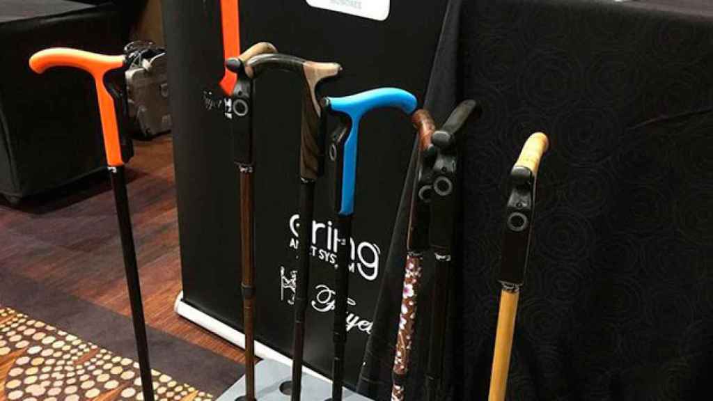 Smartcane, el bastón inteligente que ayuda a prevenir las caídas de las personas mayores