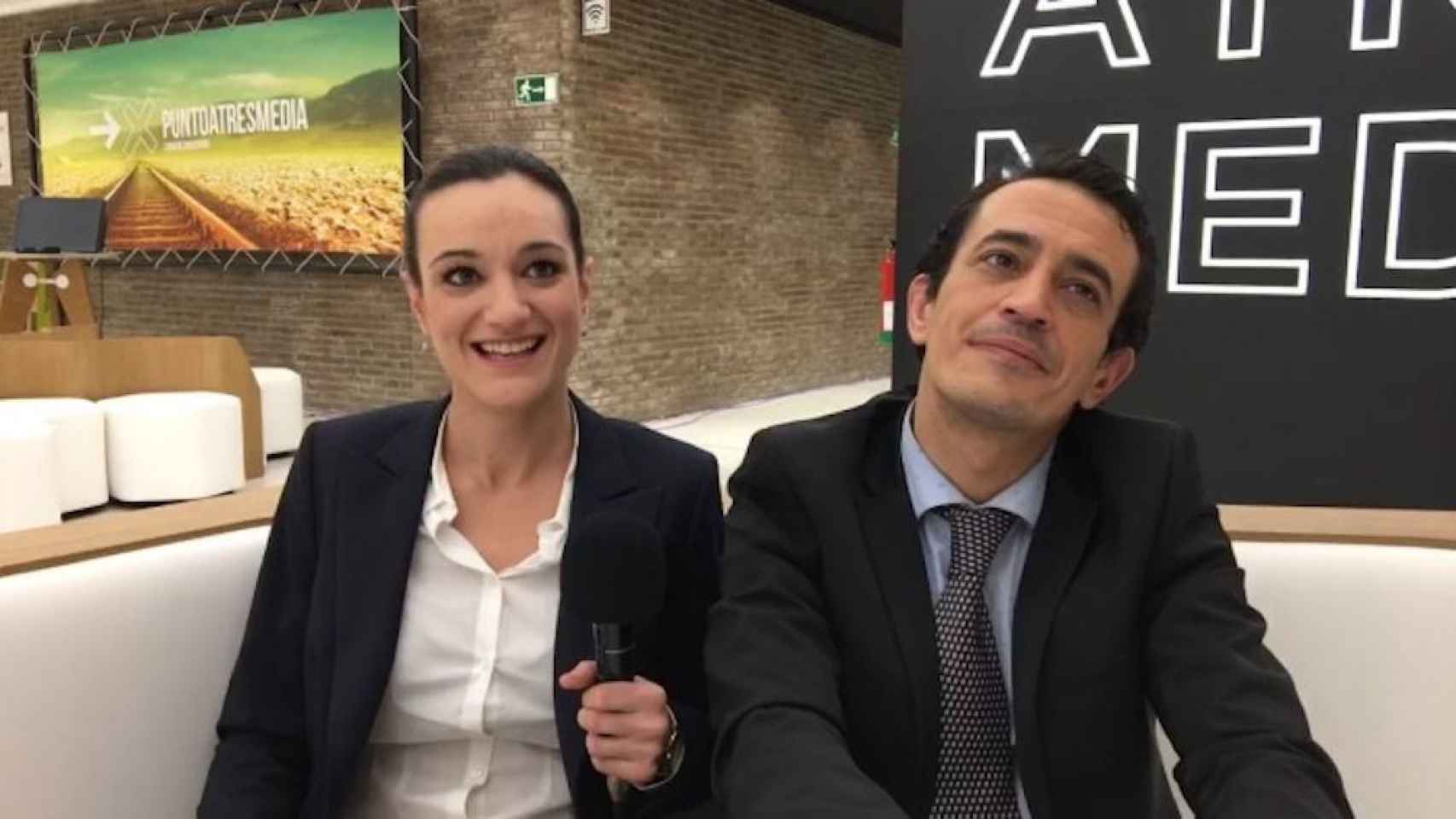 Silvia Charro y Simón Pérez en una foto