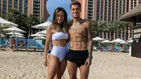 Coutinho en Dubai con su mujer, Ainé