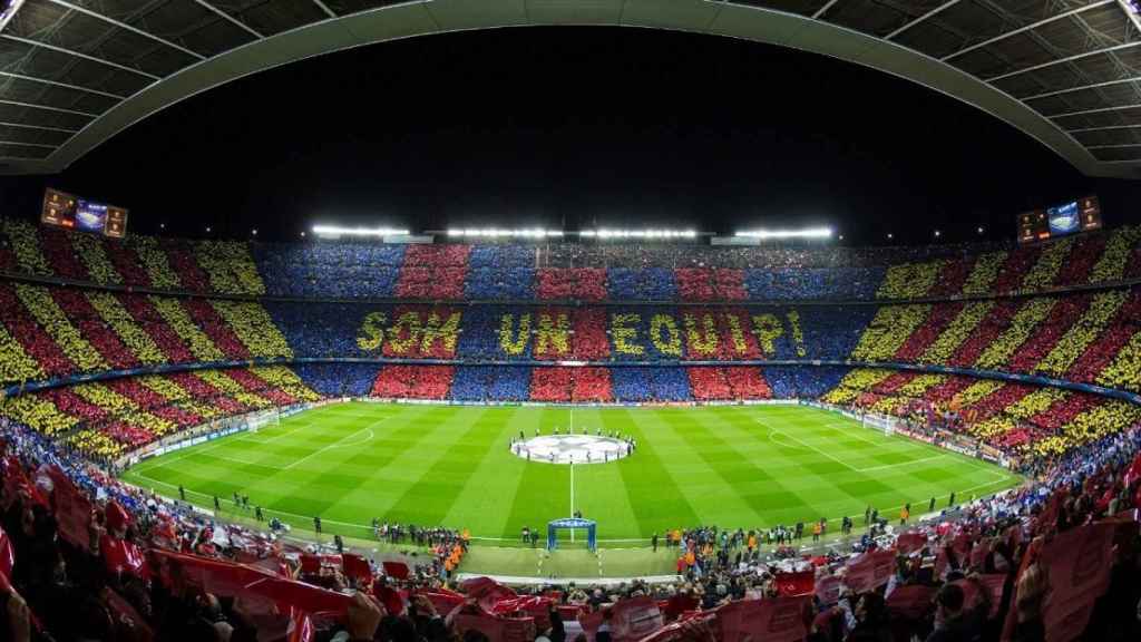 Una foto de archivo del estadio del Barça, el Camp Nou, antes de un partido / FCB