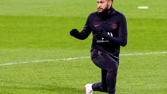 Neymar, en un entrenamiento con el PSG | EFE