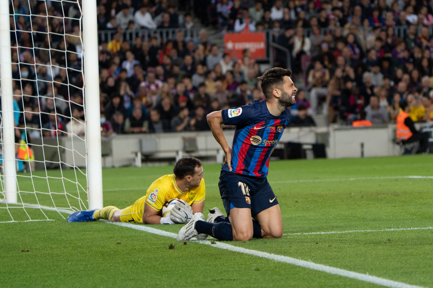 Jordi Alba, durante el partido entre el Barça y el Almeria - LUIS MIGUEL AÑÓN