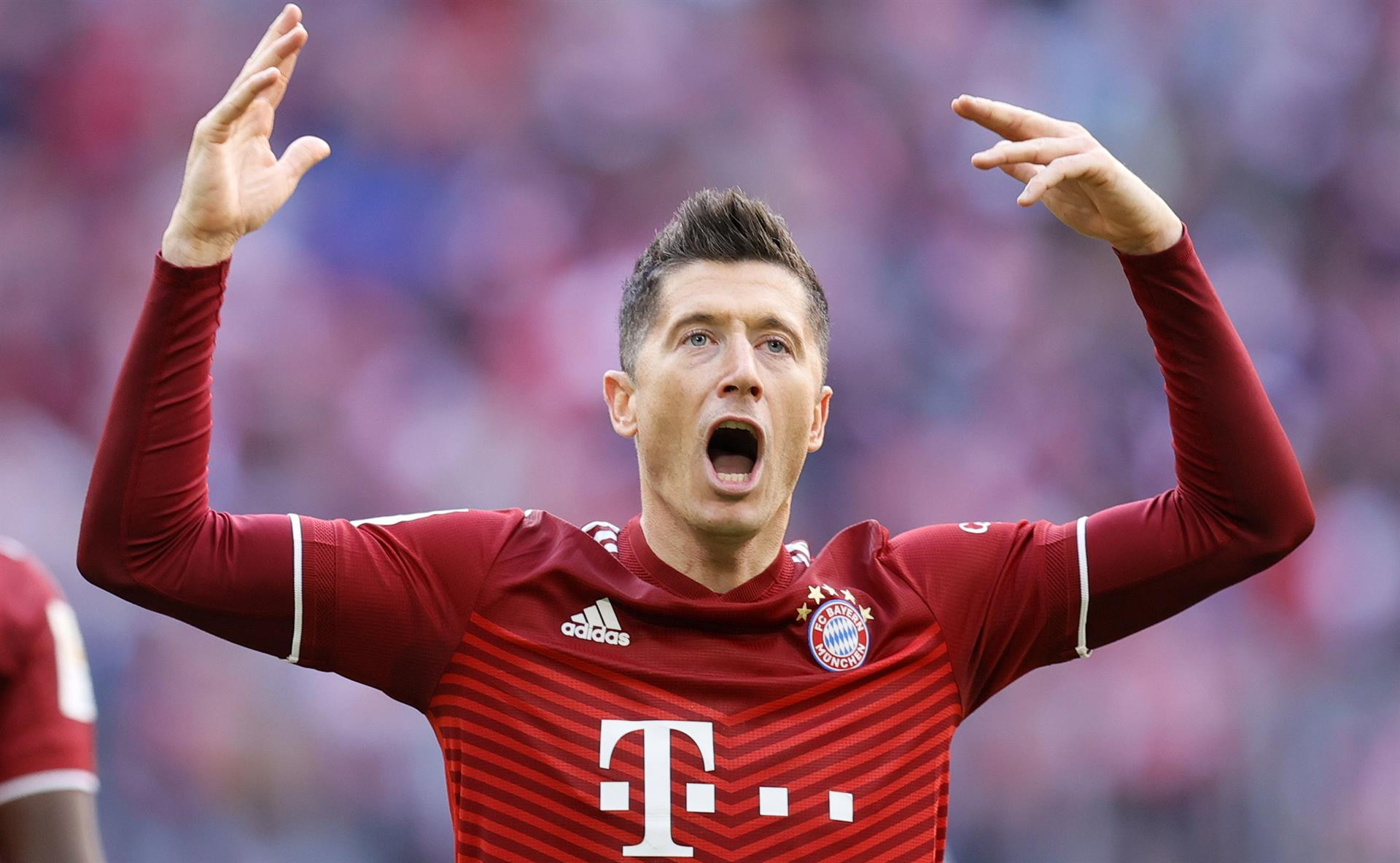 Lewandowski celebra un gol con el Bayern en la Bundesliga / EFE