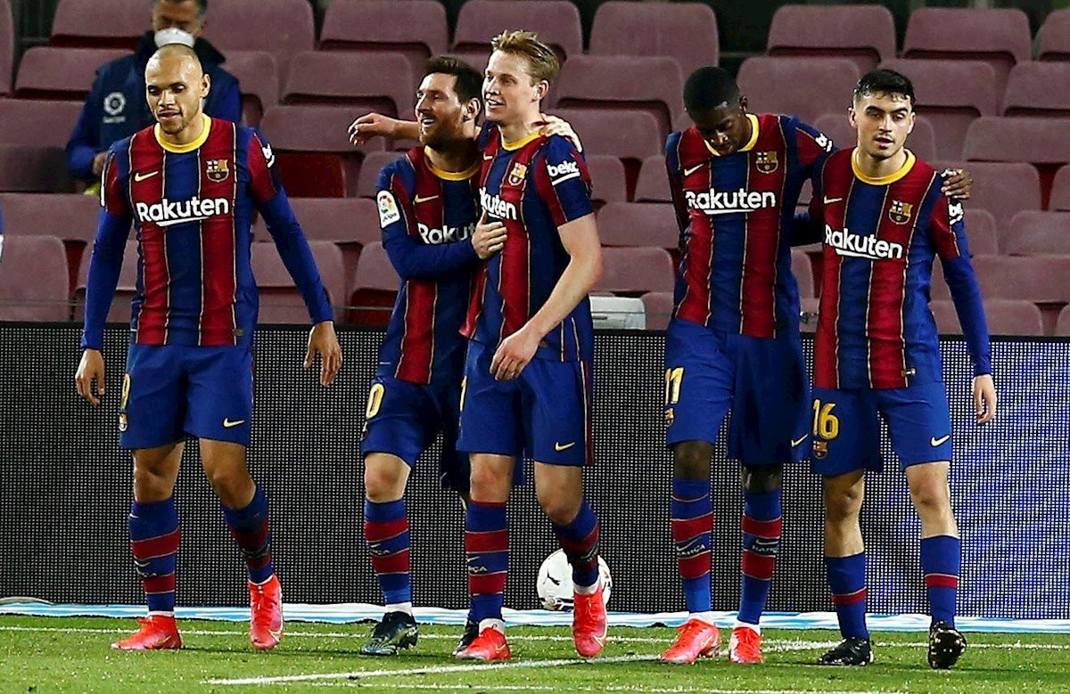 Los jugadores del Barça celebran un gol contra el Elche / EFE