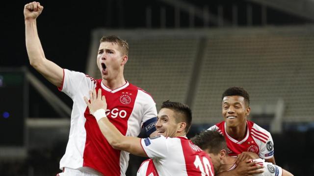 De Ligt celebrando un gol con el Ajax / EFE