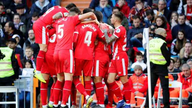 Los jugadores del Girona celebran la remontada ante el Real Madrid hace tres años / EFE