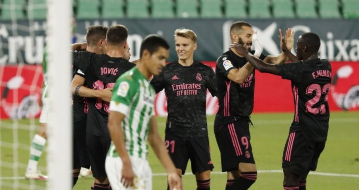 Odegaard celebrando un gol del Real Madrid contra el Real Betis / EFE