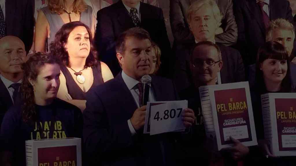 Una foto de la directiva de Joan Laporta, donde se encuentra Maria Elena Fort