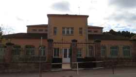 Fachada del colegio Sant Bonifaci de Vinaixa (Lleida), confinado por un brote de la variante británica del Covid-19 / GOOGLE