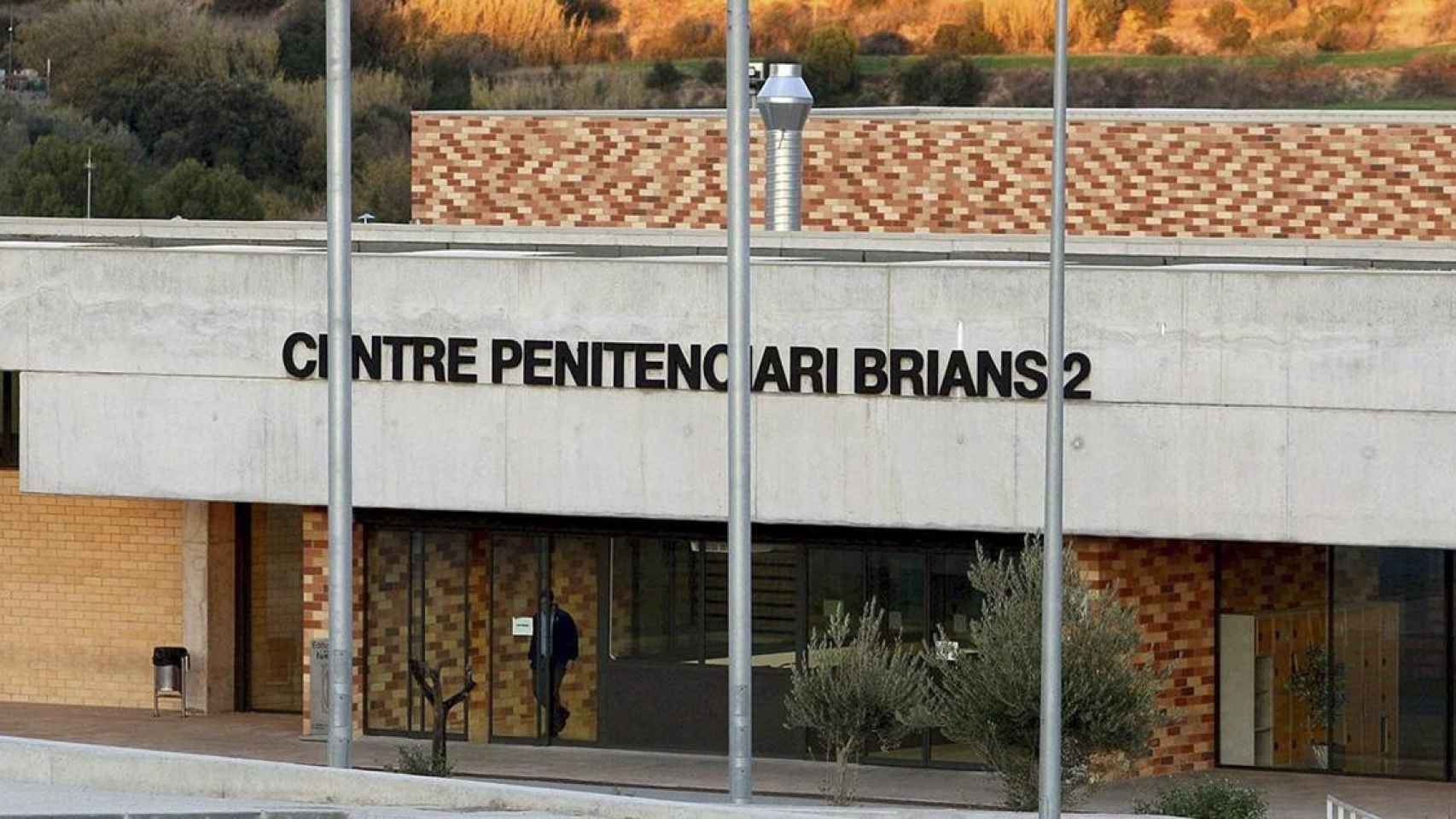 Entrada de Brians 2, una de las cárceles por las que empezará la vacunación / ALBERT OLIVÉ