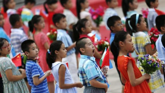 El partido comunista permite que las parejas chinas tengan dos hijos.