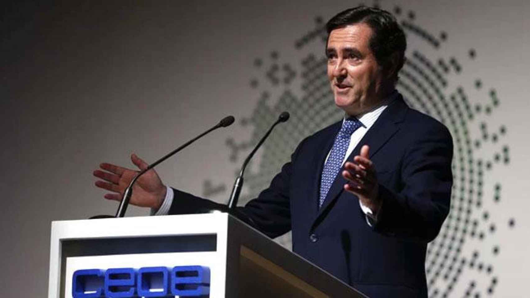 Antonio Garamendi, presidente de la CEOE, avisa de que habrá menos empleo si aumentan los impuestos a los empresarios / EFE