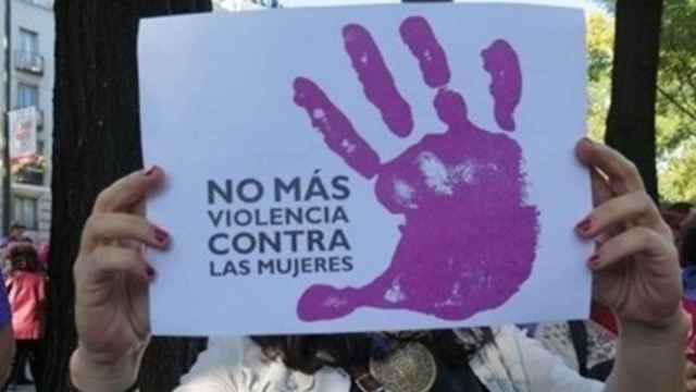 Una pancarta contra la violencia machista