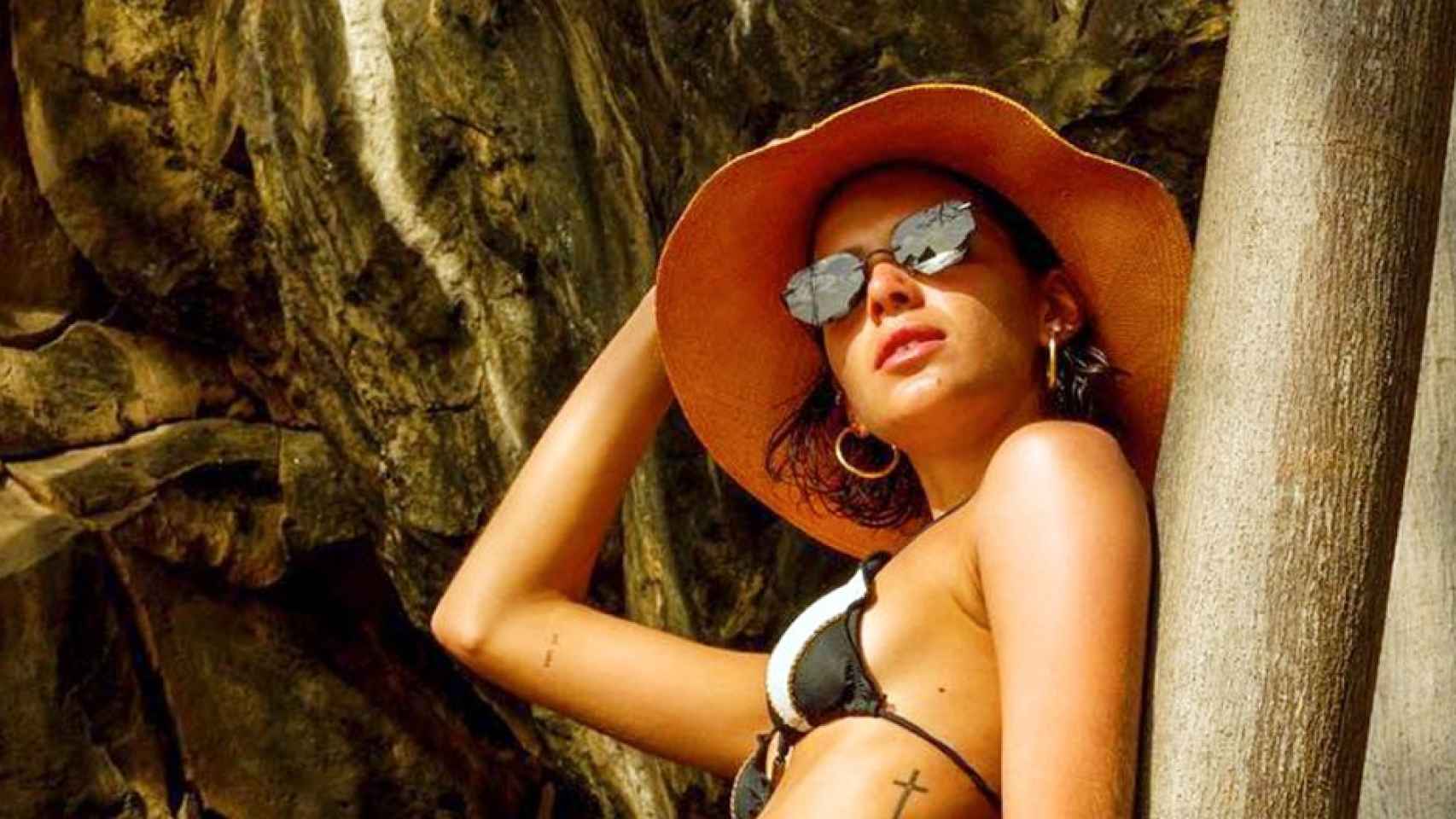 Bruna Marquezine posa para la cámara / INSTAGRAM