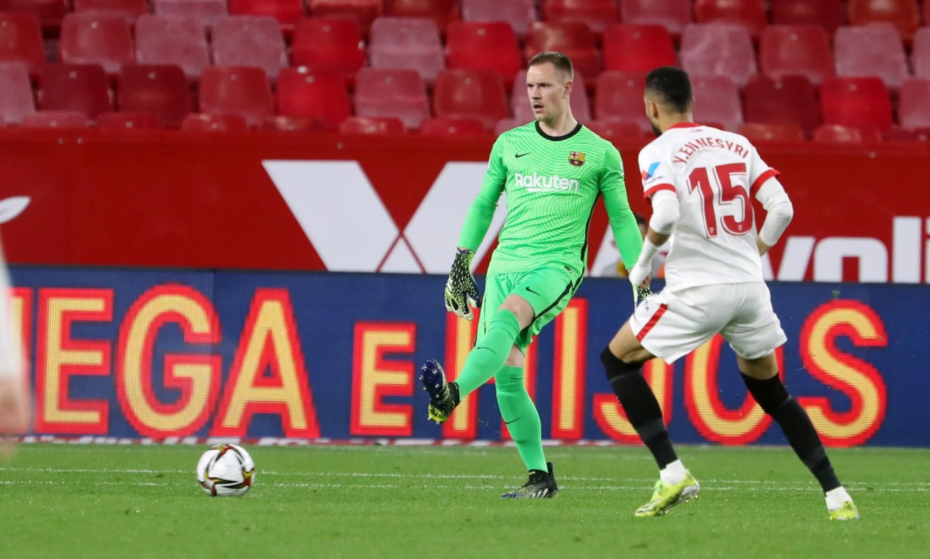 Ter Stegen jugando con el Barça contra el Sevilla / FC Barcelona