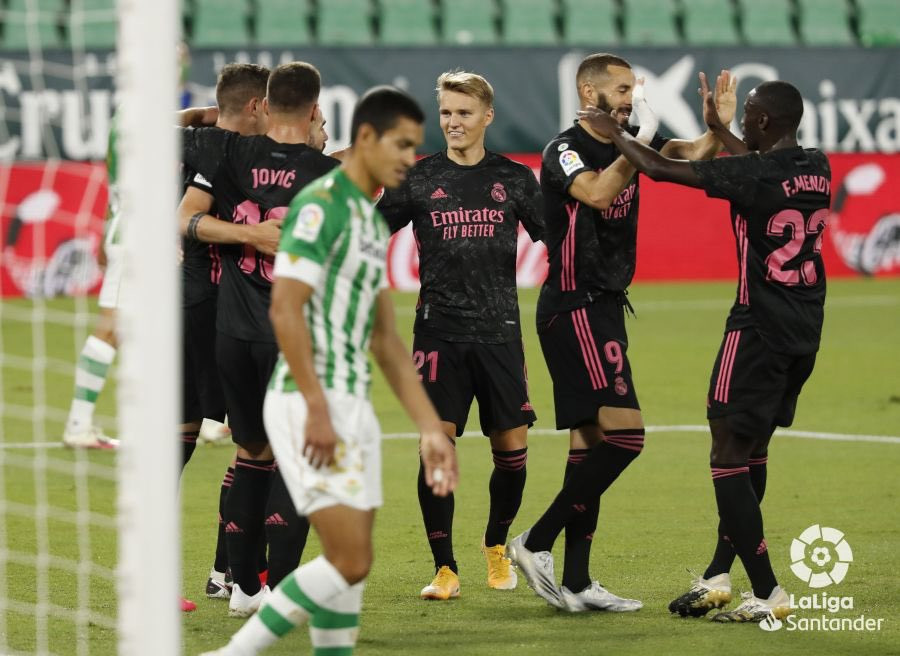 Odegaard celebrando un gol del Real Madrid contra el Real Betis / EFE