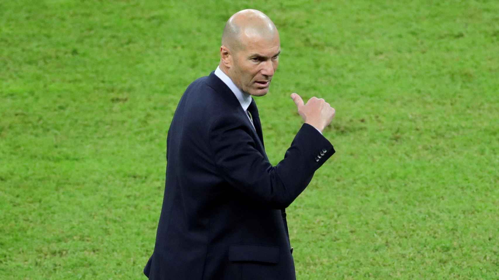 Zidane durante las semifinales de la Supercopa de España / EFE