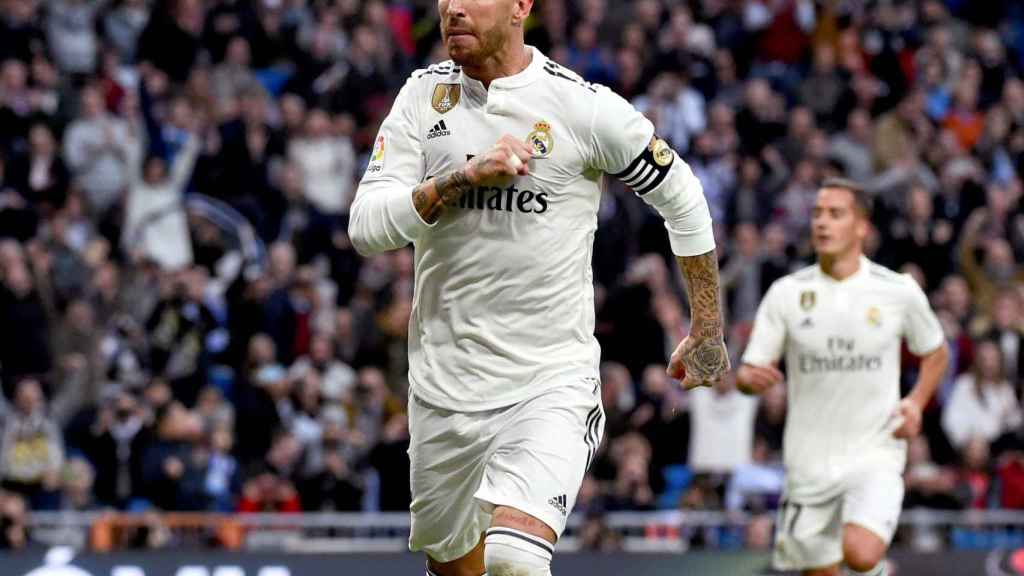 Sergio Ramos se reivindica ante los pitos del Bernabéu / EFE