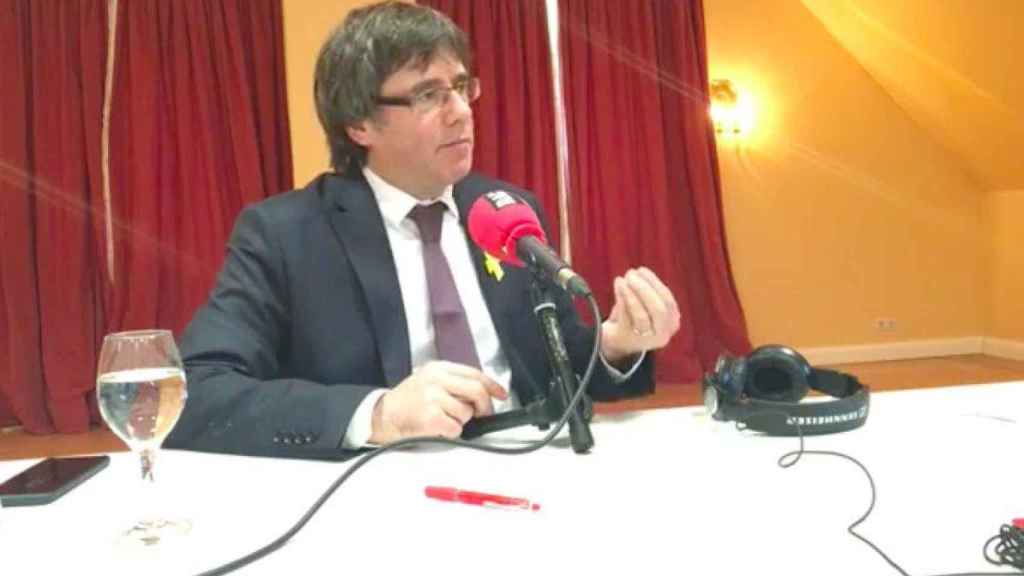 Carles Puigdemont, expresidente de la Generalitat, durante una entrevista en Berlín / TWITTER