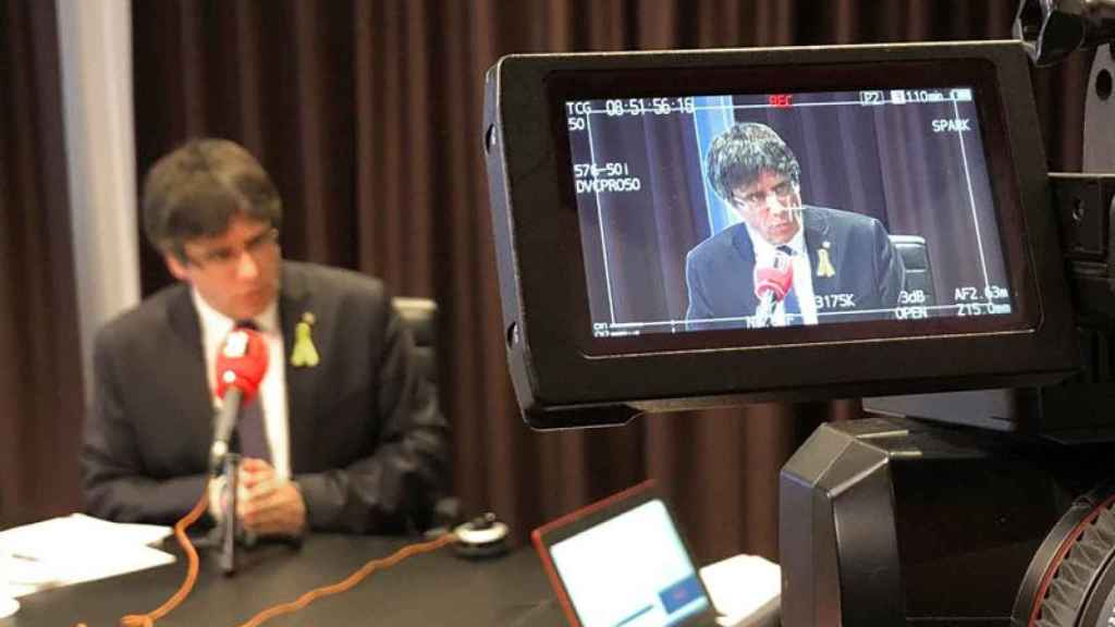 Carles Puigdemont durante una entrevista en Bélgica / EFE