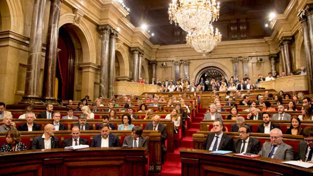 Imagen del Parlamento catalán en el debate sobre la tramitación de la ley del referéndum / EFE