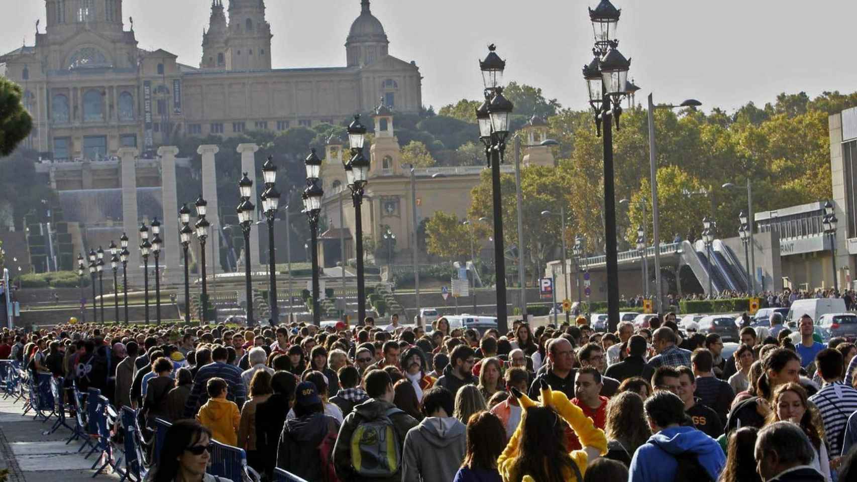 Colas en la entrada del Salón del Manga de Barcelona en la edición de 2015 / EFE