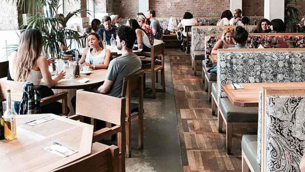 Imagen del restaurante Flax and Kale, uno de los lugares de Barcelona que ofrecen productos ecológicos / CG