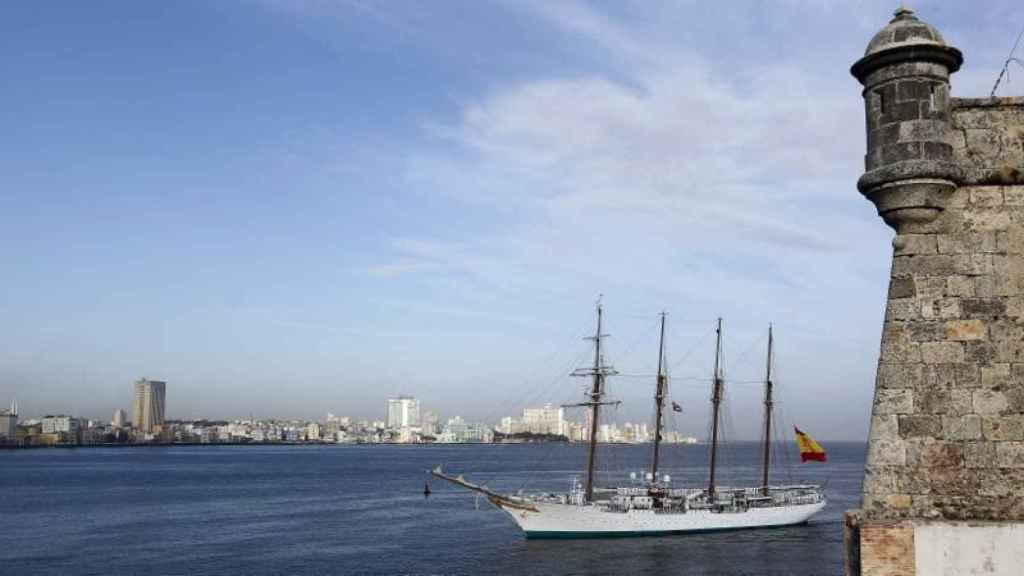 Imagen de un buque español llegando a La Havana.