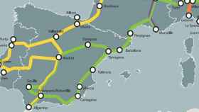 El corredor ferroviario atlántico (amarillo) y mediterráneo (verde) de la Red Transeuropea de Transporte a su paso por España