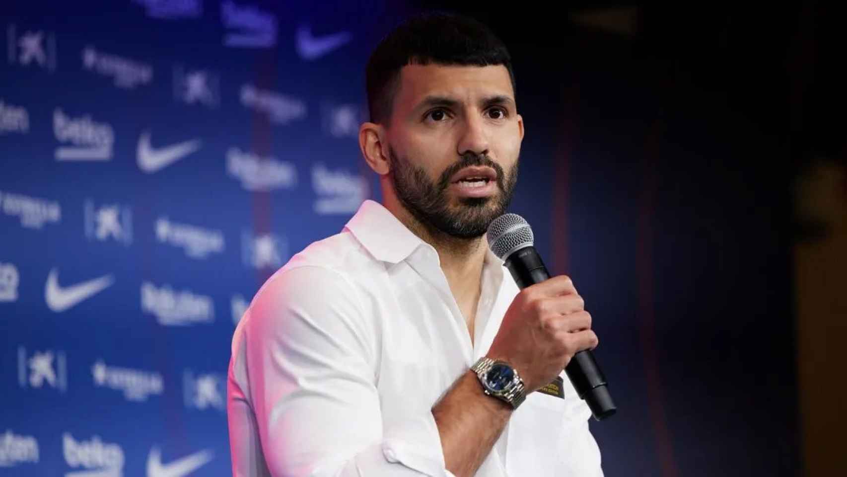 Sergio Agüero, en el día de su presentación con el Barça, habla de Messi / FCB