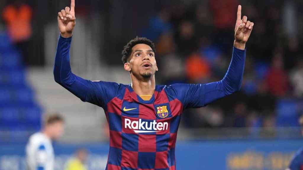 Ronald Araújo celebrando su gol contra el RCD Espanyol / FC Barcelona