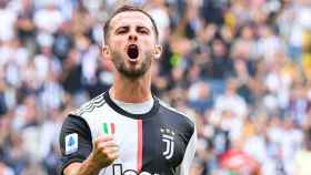 Miralem Pjanic celebrando un gol con la Juventus / REDES