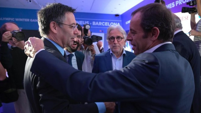 Bartomeu saludando a Rosell en el acto de Barcelona Pirineus 2030 / Twitter