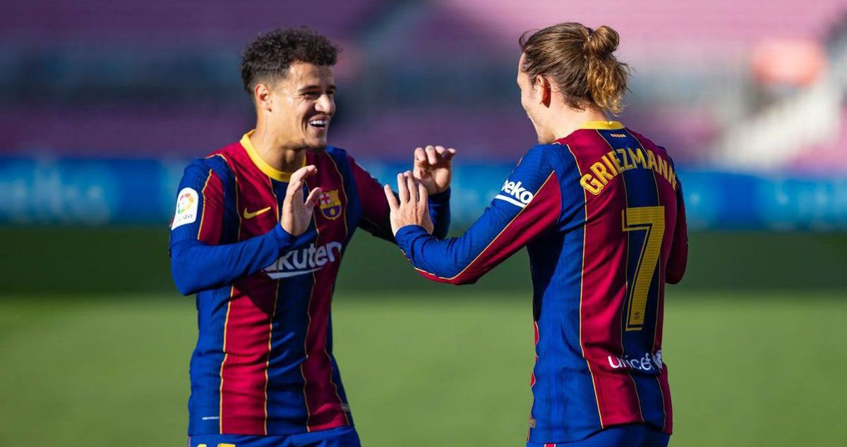 Griezmann, junto a Coutinho, luciendo el dorsal 7 en su camiseta / FCB