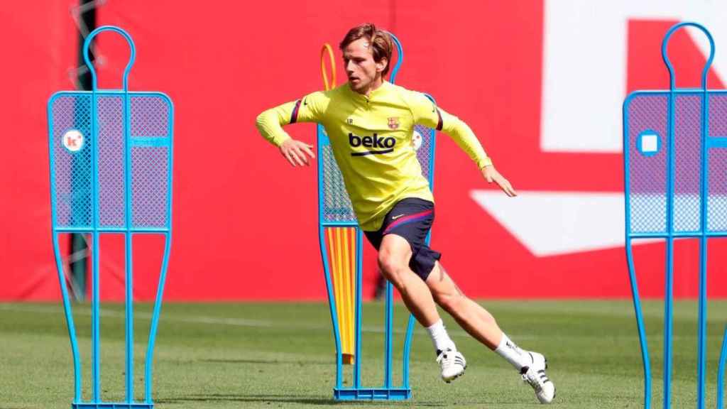 Rakitic, en un entrenamiento del Barça | FCB