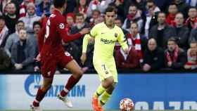 Coutinho jugando en Anfield con el Barça / EFE