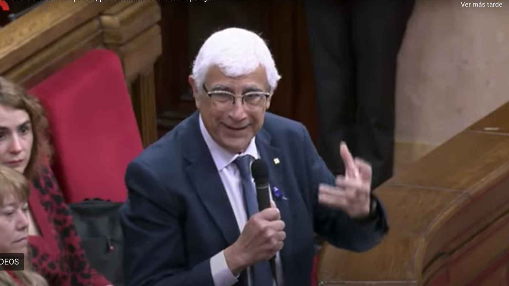 Manel Balcells, respondiendo a Lorena Roldán en el Parlament / CANAL PARLAMENT