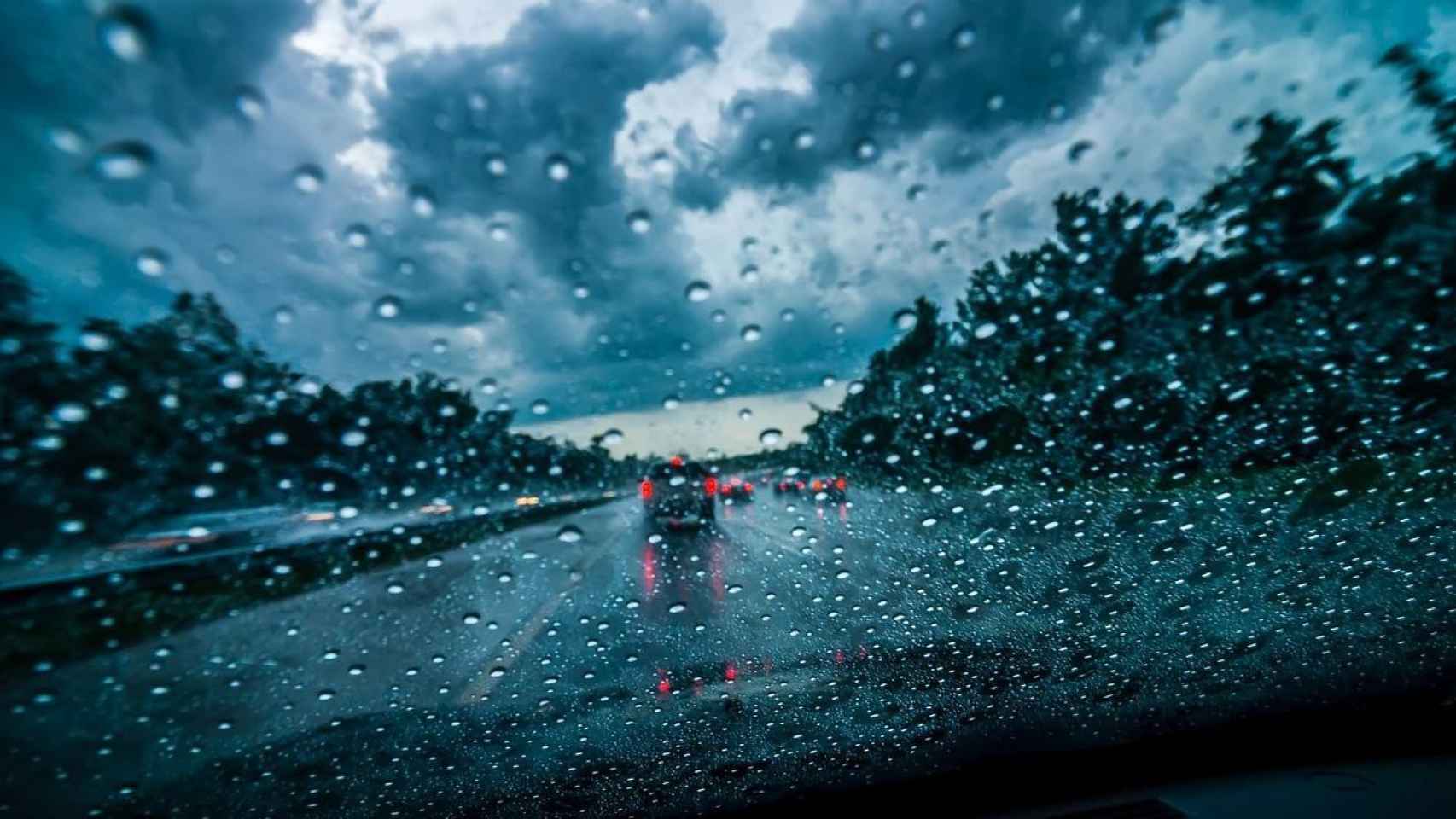 Lluvia en una carretera de Cataluña  / GENCAT