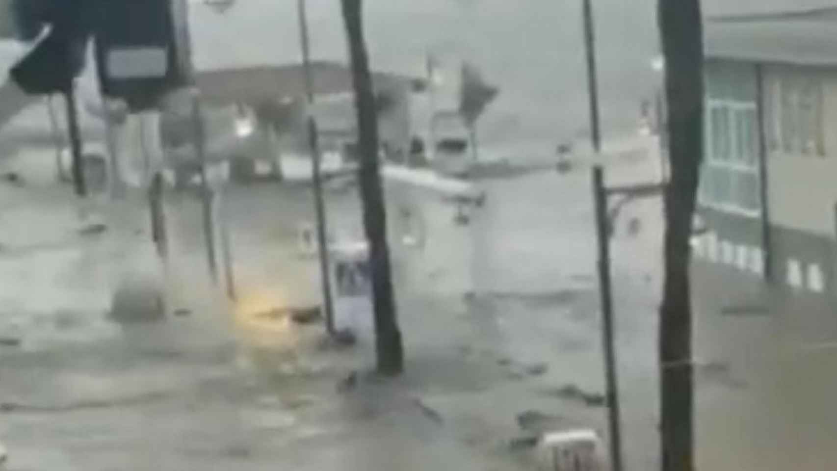 Inundaciones provocadas por las lluvias en la zona de Alcanar / BOMBERS