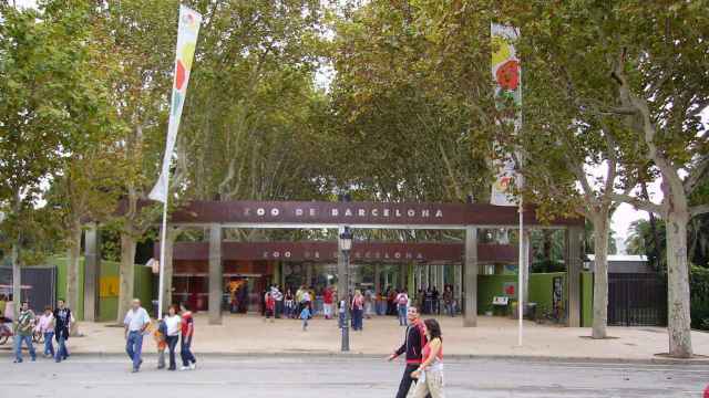 Entrada del zoo de Barcelona / WIKIPEDIA