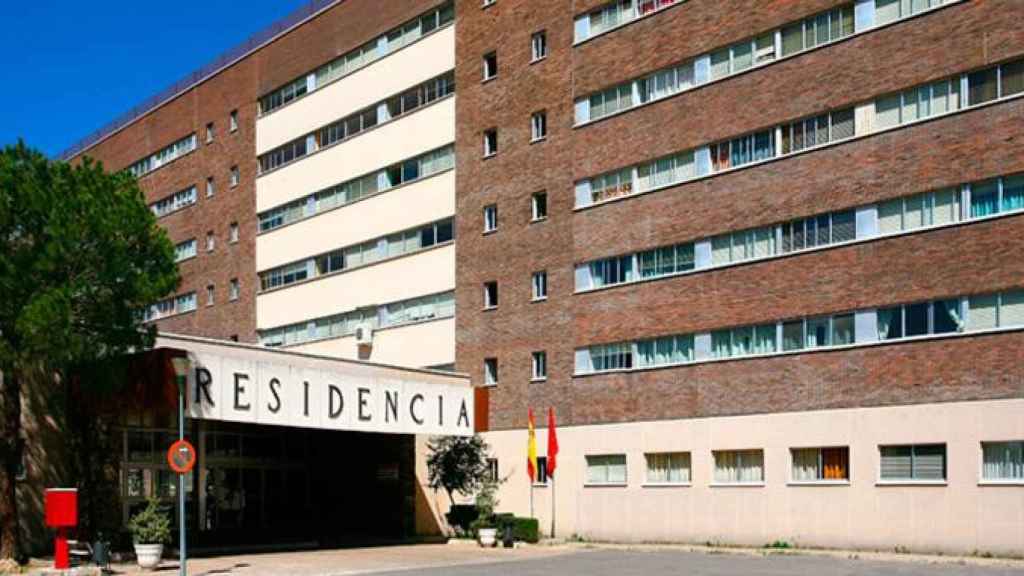 Fachada de la residencia de mayores de Colmenar Viejo / COMUNIDAD DE MADRID