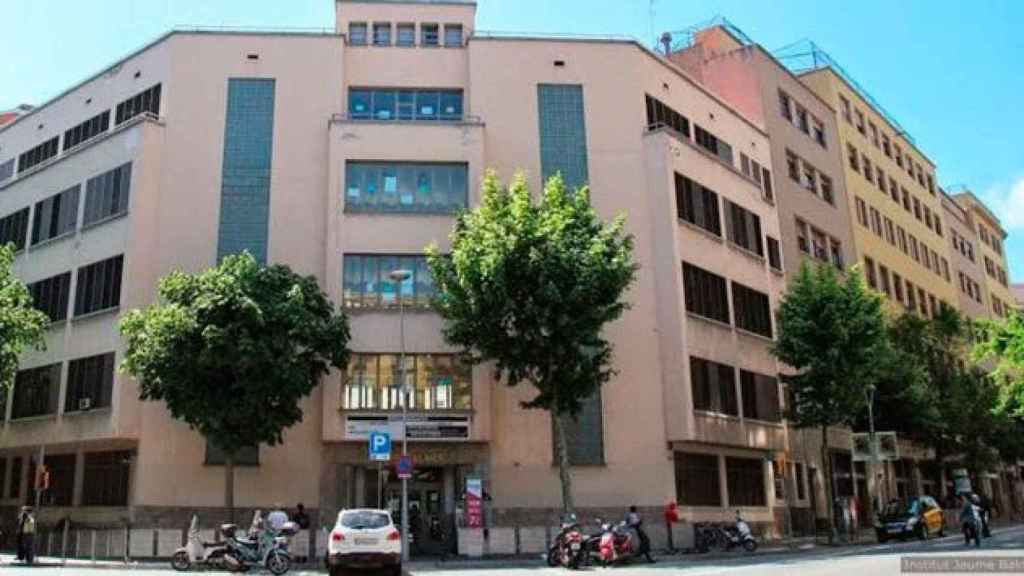 Fachada del instituto Jaume Balmes de Barcelona / JAUME BALMES