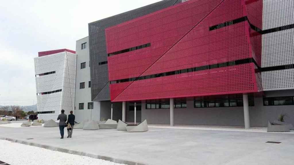 Centro de FP de Automoción de Martorell / COCHE GLOBAL