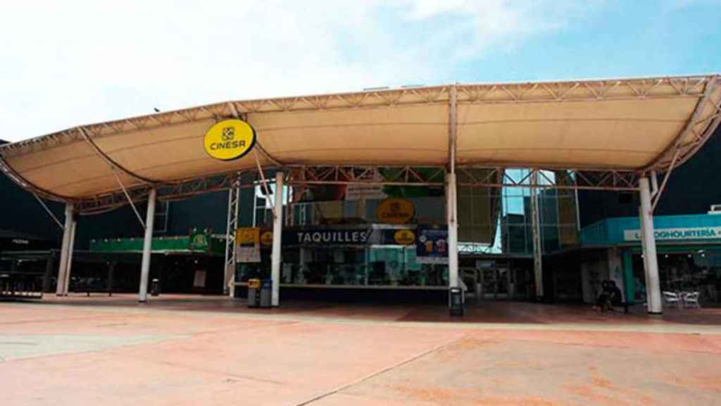 Entrada del Cinesa Parc Vallès (Terrassa).