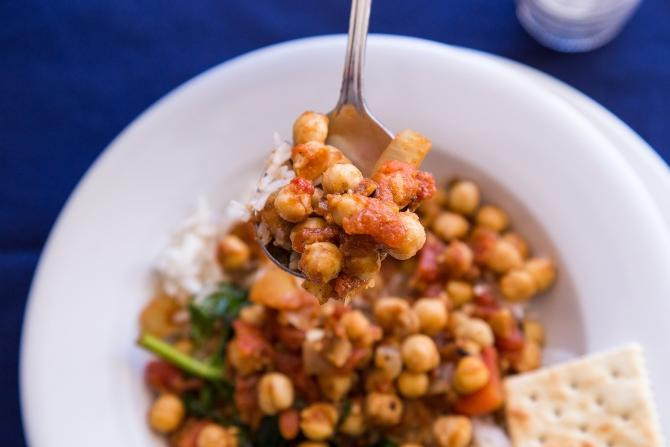 Receta de garbanzos, ideal para preparar en una crockpot Hermes / Rivera en UNSPLASH