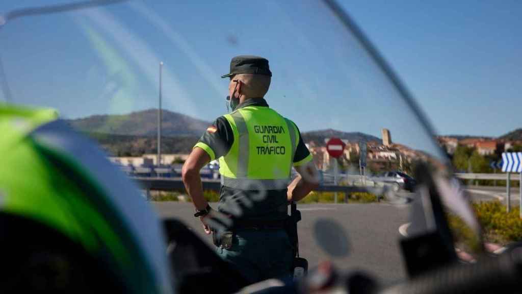 Imagen de archivo de un Guardia Civil de Tráfico de la DGT / EP