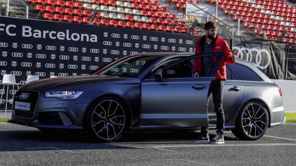 Gerard Piqué en su nuevo Audi / ARCHIVO